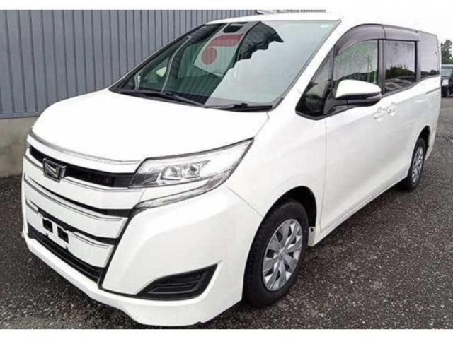 2017 Toyota NOAH X