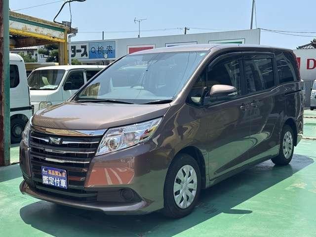 2017 Toyota NOAH 2.0 X Side Lift-up Tilt Seat Equipped Vehicle