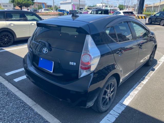 2013 Toyota Aqua S