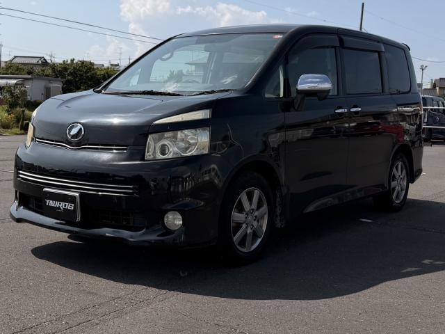 2010 Toyota Voxy ZS Kirameki?