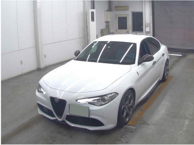 2017 Alfa Romeo Giulia Veloce