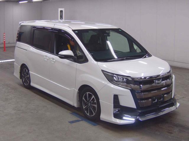 2017 Toyota NOAH Si — Photo 1