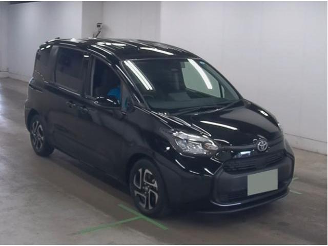 2024 Toyota Sienta G — Photo 1