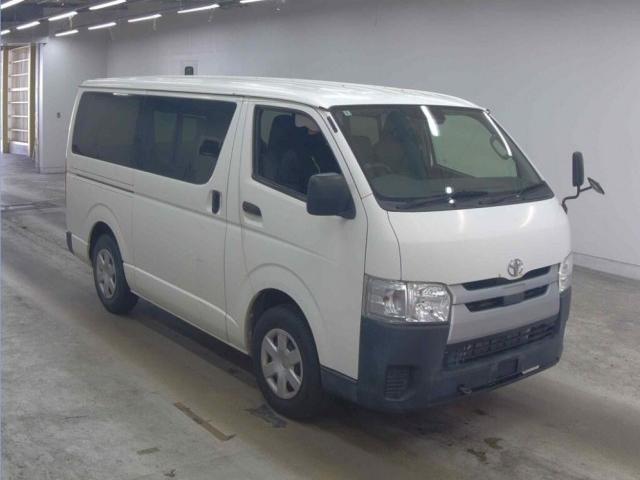 2018 Toyota HIACE VAN DX