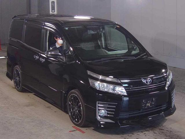2015 Toyota VOXY ZS Kirameki Modellista Aero