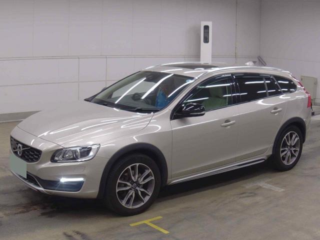 2017 VOLVO V60 Cross Country D4 Classic
