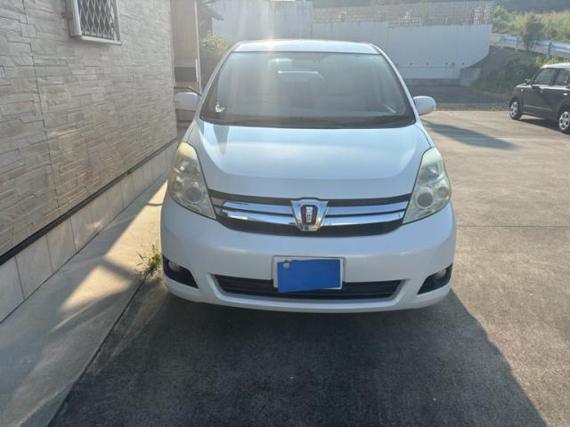 2011 Toyota ISIS G