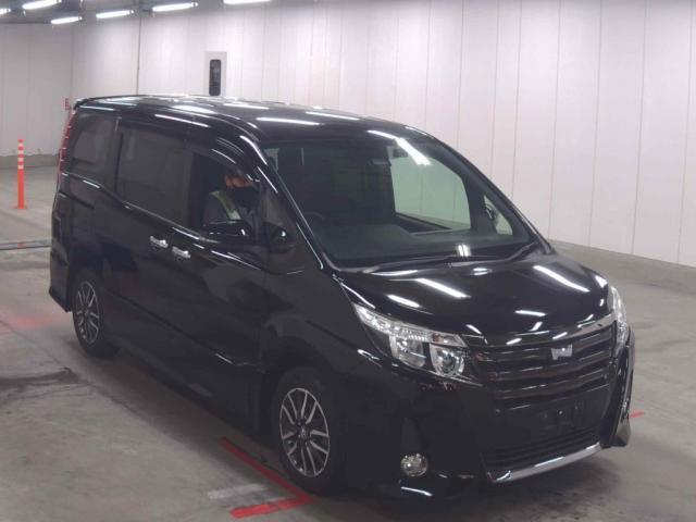 2016 Toyota Noah Si Double Bee
