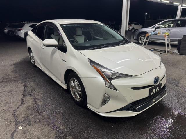 2017 Toyota Prius A Premium Touring Selection TRD Aero
