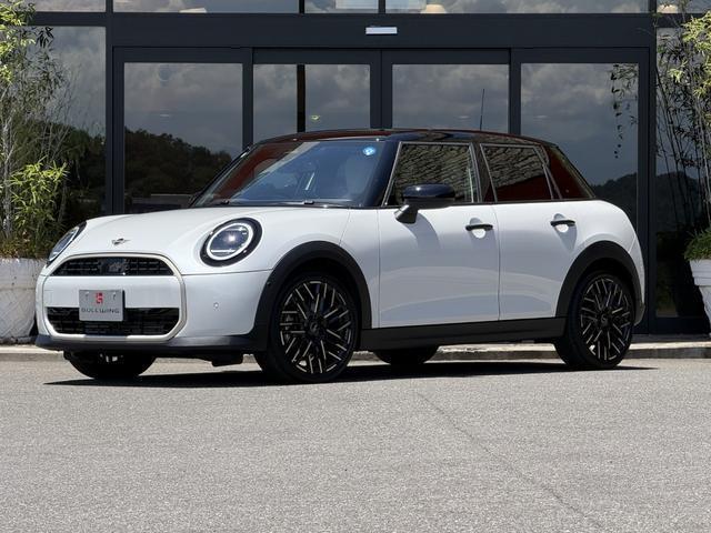 2025 BMW_Mini BMW Mini 5HB Cooper C Favored Trim