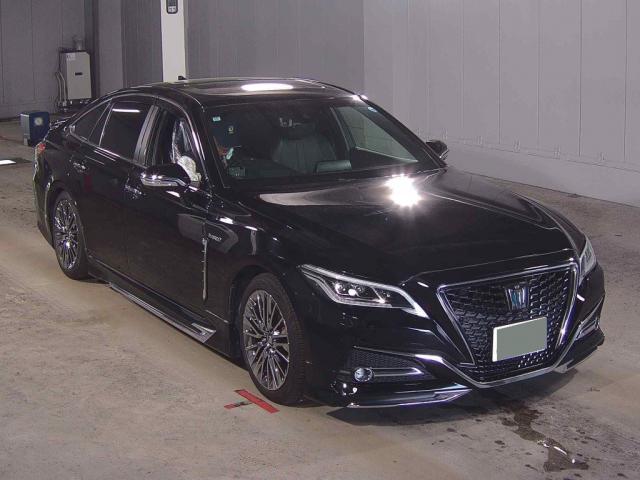 2018 Toyota Crown Hybrid G-Executive Four