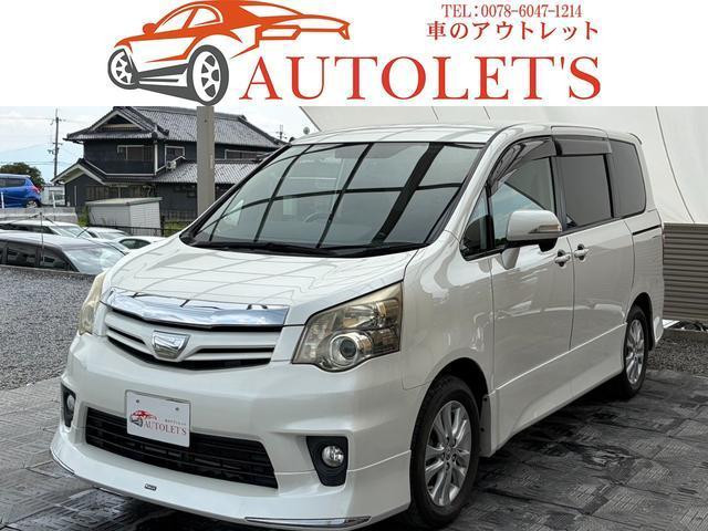 2010 Toyota Noah Si — Photo 1