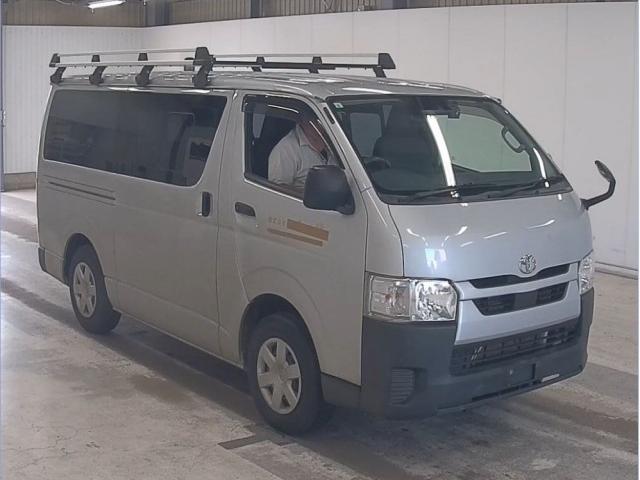 2020 Toyota HIACE VAN DX 4WD
