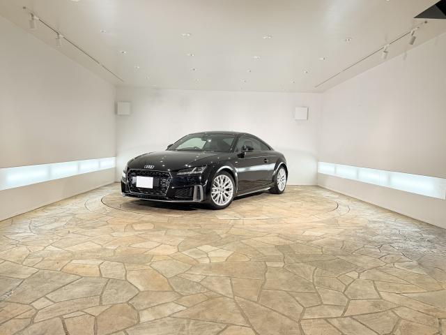 2022 Audi Audi TT Coupe 45 TFSI quattro S line Package
