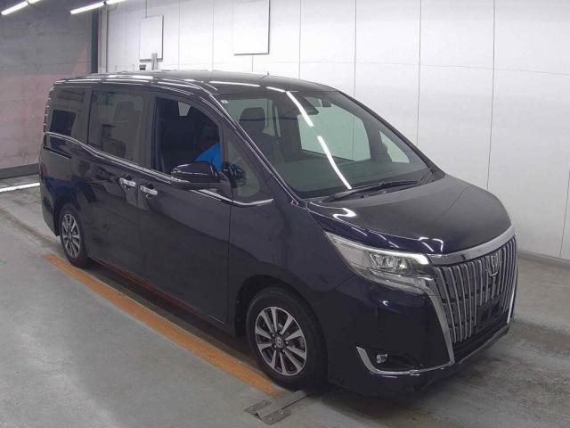 2019 Toyota Esquire Xi — Photo 1