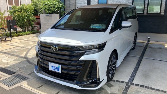 2025 Toyota Vellfire Z Premia