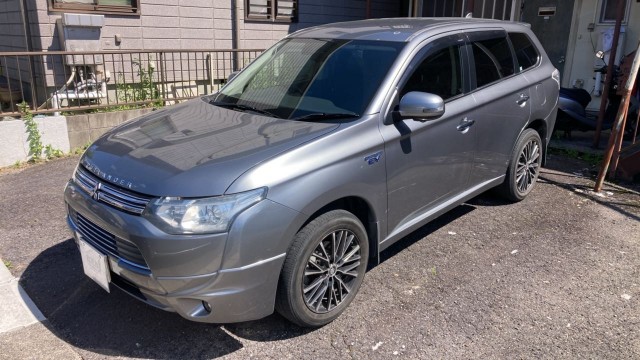 2013 MITSUBISHI Outlander PHEV G Navigation Package