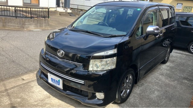 2009 Toyota Voxy ZS Kirameki?