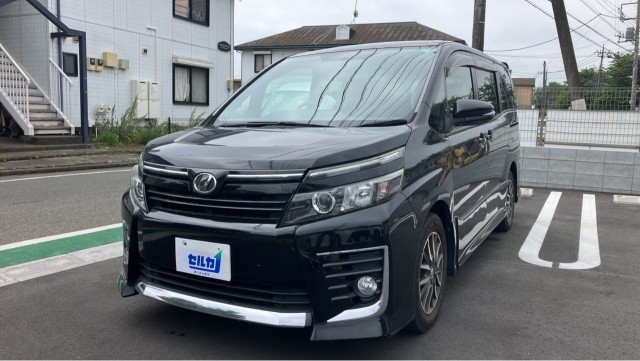 2015 Toyota VOXY ZS — Photo 1