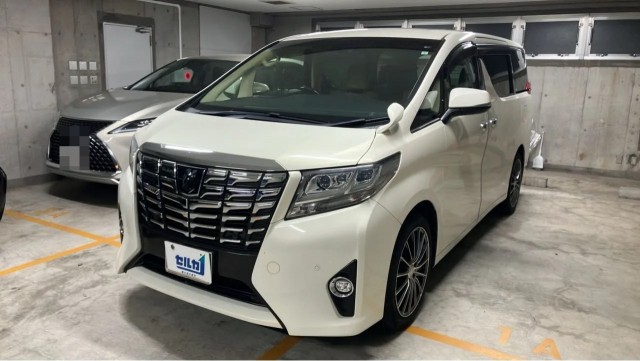 2017 Toyota Alphard 2.5G — Photo 1