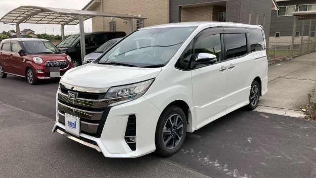2021 Toyota Noah Si Double Bee? — Photo 1