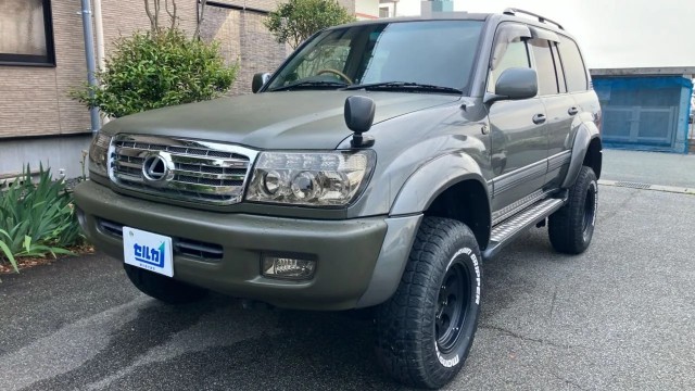 2001 Toyota LandCruiser Van 5D VX