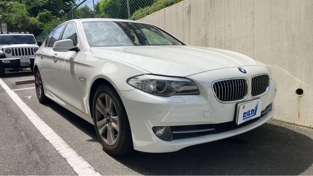 2011 BMW 5 SERIES 528i
