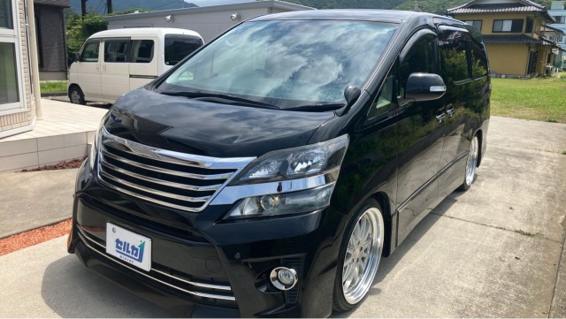 2013 Toyota Vellfire 3.5Z Golden Eyes