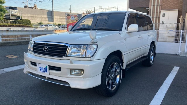 2002 Toyota LandCruiser Van 5D VX Limited