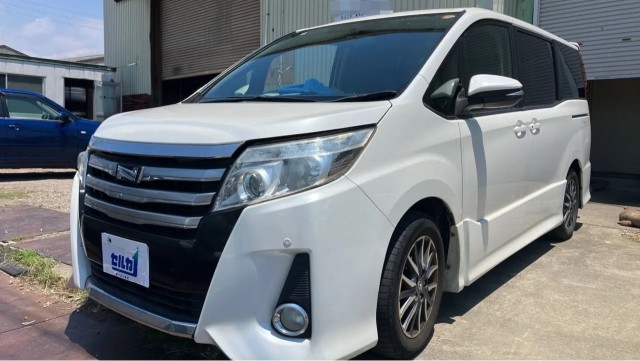 2014 Toyota NOAH Si — Photo 1