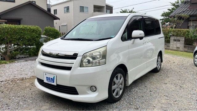 2007 Toyota Noah Si