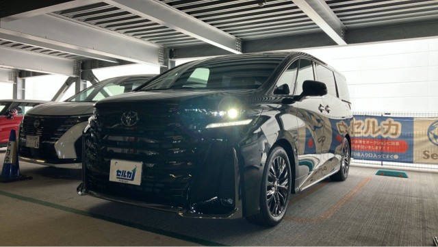 2025 Toyota Vellfire Z Premia
