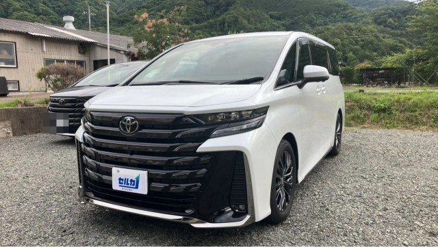2025 Toyota Vellfire Z Premia