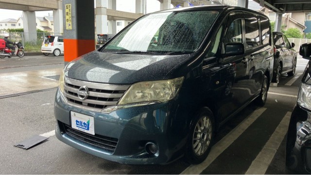 2011 Nissan Serena 20S — Photo 1