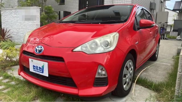 2013 Toyota Aqua S