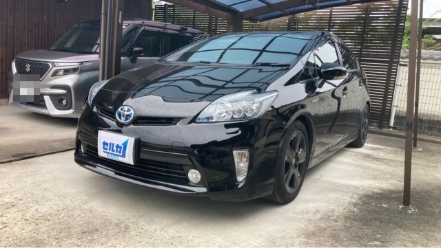 2015 Toyota Prius G Touring Selection — Photo 1