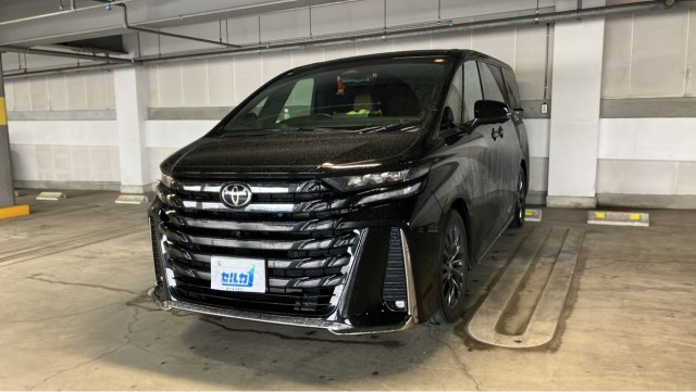 2023 Toyota Vellfire Hybrid Z Premia