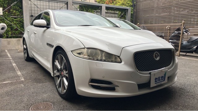 2013 Jaguar XJ XJ Premium Luxury