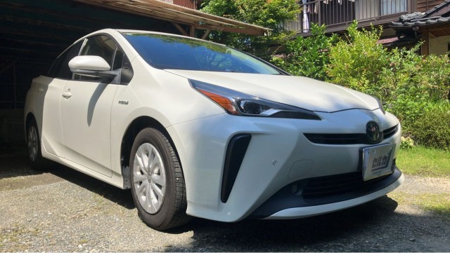 2019 Toyota Prius S — Photo 1