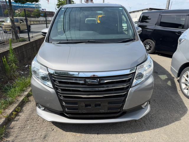 2015 Toyota NOAH X Delight Plus — Photo 1
