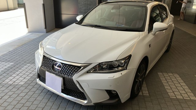 2015 CT CT200h F SPORT — Photo 1