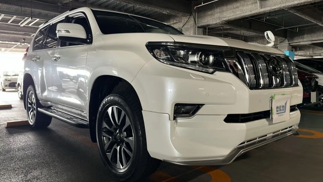 2022 Toyota LAND CRUISER PRADO TX
