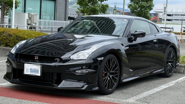 2024 Nissan GT-R Premium Edition