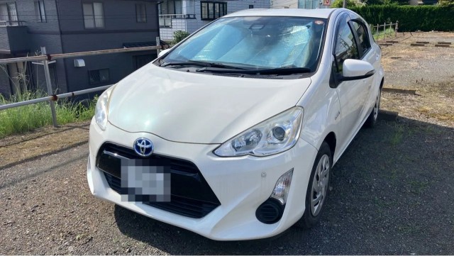 2016 Toyota AQUA S — Photo 1