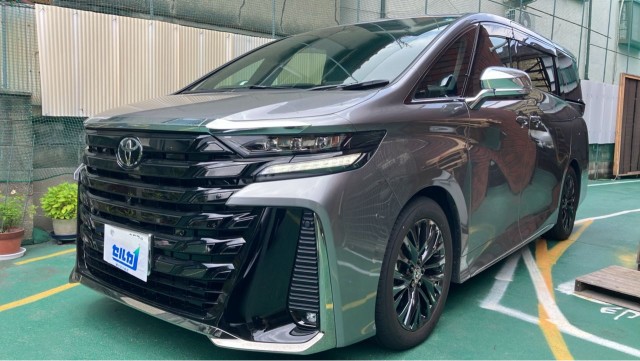 2025 Toyota Vellfire Hybrid Z Premia
