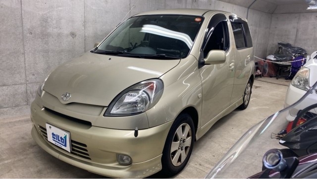 2002 Toyota Funcargo X Limited Pair Bench Package