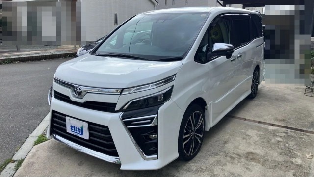 2020 Toyota Voxy ZS Kirameki?