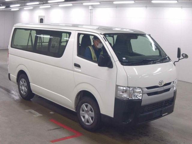 2019 Toyota HIACE VAN DX 4WD