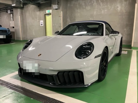 2025 Porsche 911Cabriolet 911 Carrera 4 GTS Cabriolet