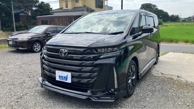 2025 Toyota Vellfire Z Premia